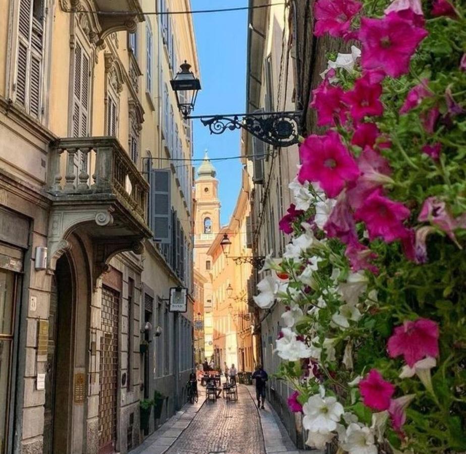Parma Borgo Antico I I I Free Privat Parking Apartment Exterior photo